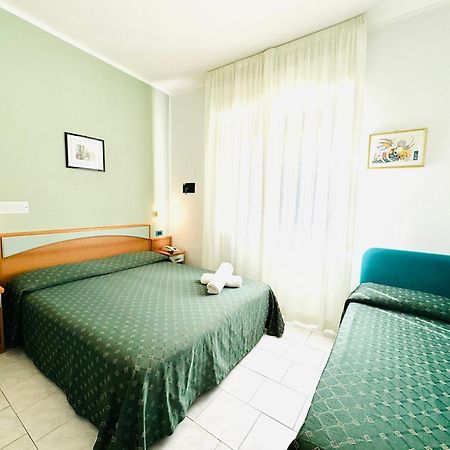 Hotel Villa Grazia Cesenatico Exterior photo